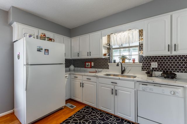 180 Dailey Hill Terrace, Ringgold, GA 30736