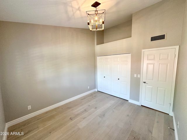 10570 E SAN SALVADOR Drive, Scottsdale, AZ 85258