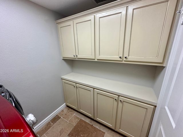 10570 E SAN SALVADOR Drive, Scottsdale, AZ 85258
