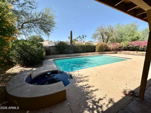 10570 E SAN SALVADOR Drive, Scottsdale, AZ 85258