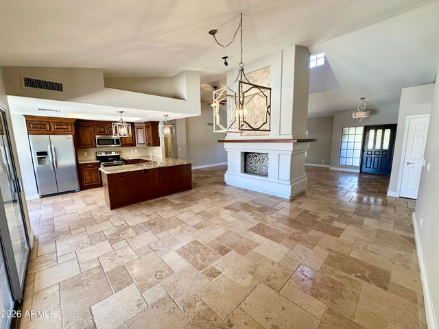 10570 E SAN SALVADOR Drive, Scottsdale, AZ 85258