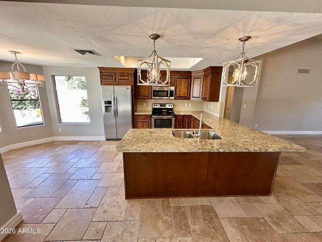 10570 E SAN SALVADOR Drive, Scottsdale, AZ 85258
