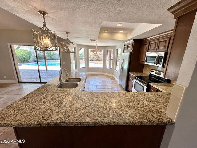 10570 E SAN SALVADOR Drive, Scottsdale, AZ 85258