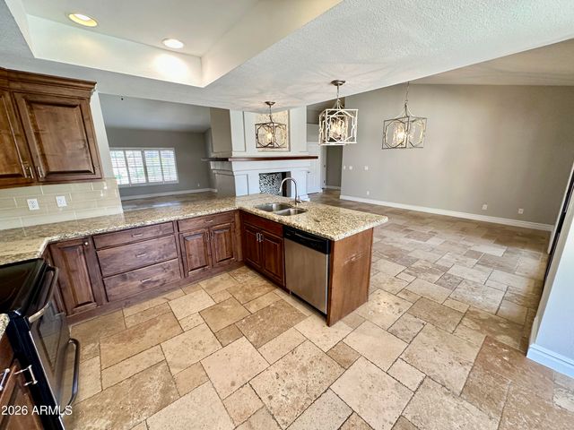 10570 E SAN SALVADOR Drive, Scottsdale, AZ 85258