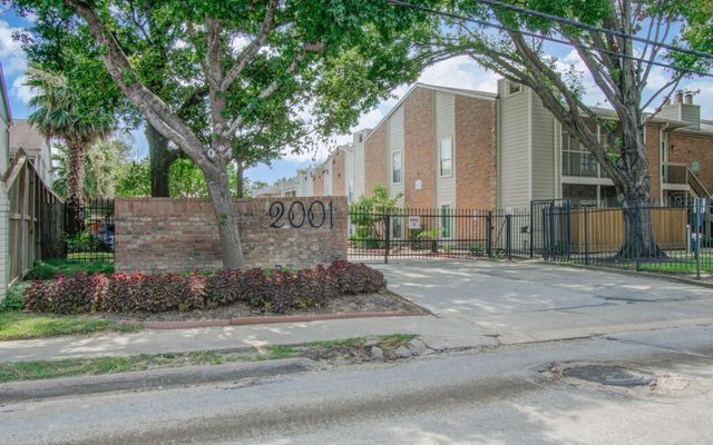 2001 Bering Drive 3M, Houston, TX 77057