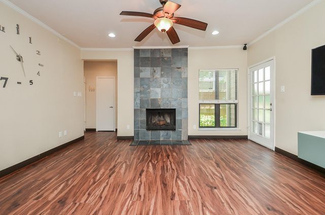 2001 Bering Drive 3M, Houston, TX 77057