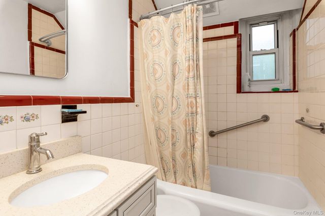 141-34 79th Avenue 1, Flushing, NY 11367