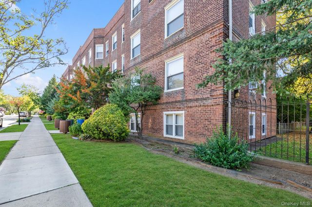 141-34 79th Avenue 1, Flushing, NY 11367