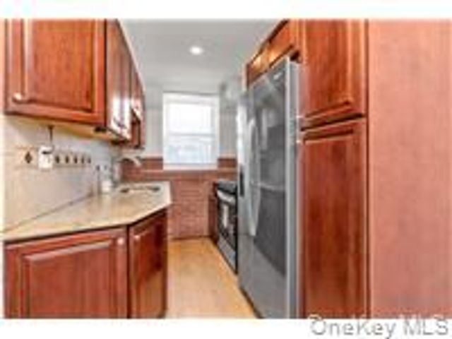 141-34 79th Avenue 1, Flushing, NY 11367