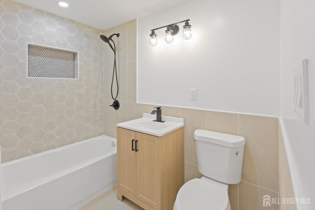 537 Ford Avenue, Fords, NJ 08863