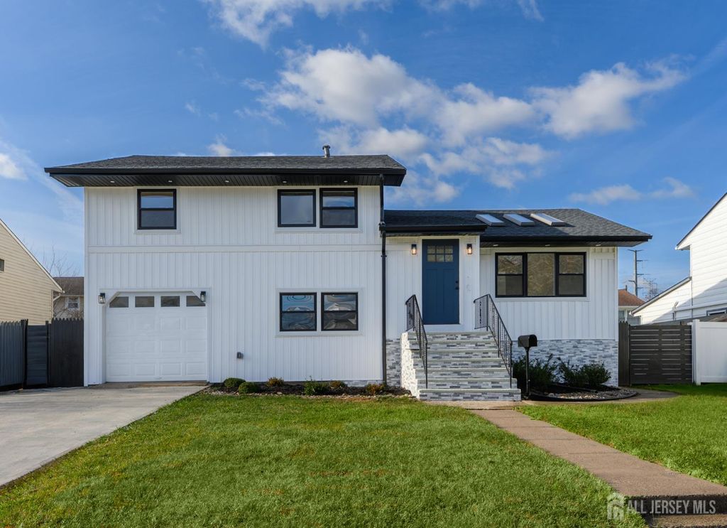 537 Ford Avenue, Fords, NJ 08863