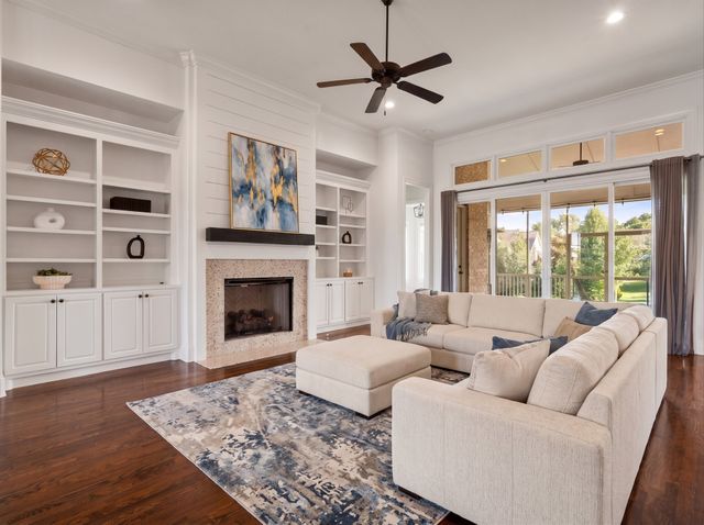 4011 Pinwheel Ct, Arrington, TN 37014