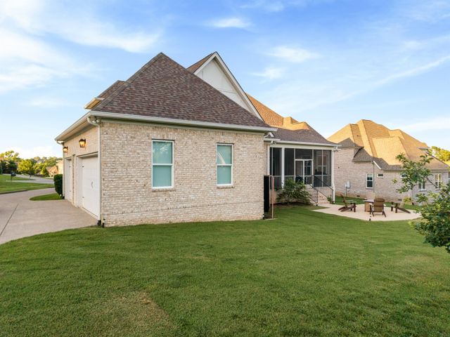 4011 Pinwheel Ct, Arrington, TN 37014