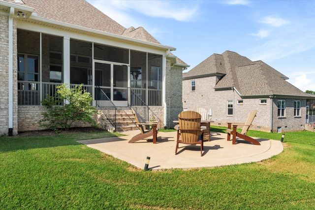 4011 Pinwheel Ct, Arrington, TN 37014