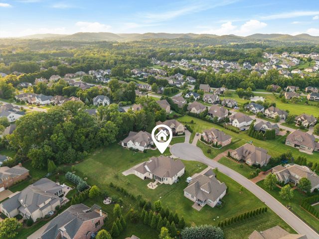 4011 Pinwheel Ct, Arrington, TN 37014