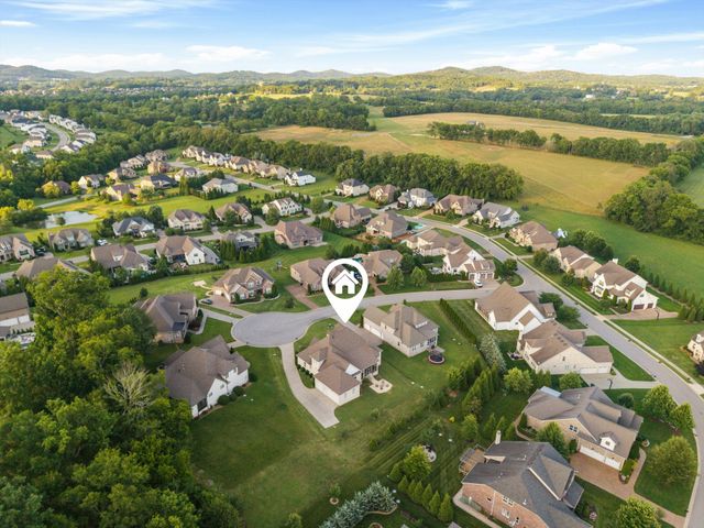 4011 Pinwheel Ct, Arrington, TN 37014