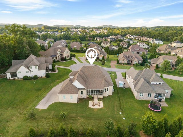 4011 Pinwheel Ct, Arrington, TN 37014