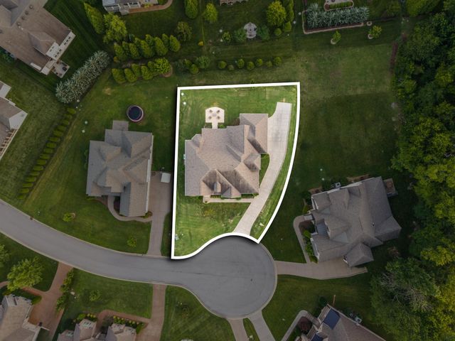 4011 Pinwheel Ct, Arrington, TN 37014