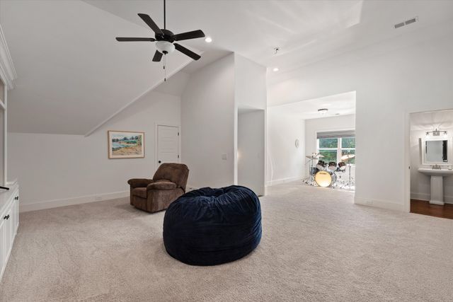 4011 Pinwheel Ct, Arrington, TN 37014