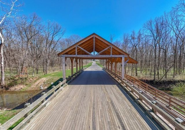 4011 Pinwheel Ct, Arrington, TN 37014