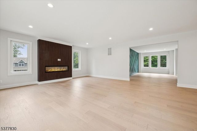 11 Eagles Nest Ter, West Milford Twp., NJ 07480