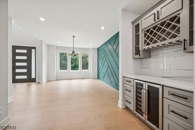 11 Eagles Nest Ter, West Milford Twp., NJ 07480