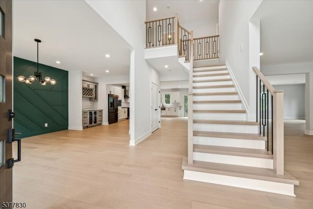 11 Eagles Nest Ter, West Milford Twp., NJ 07480