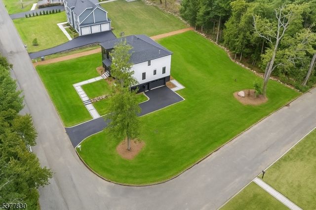 11 Eagles Nest Ter, West Milford Twp., NJ 07480