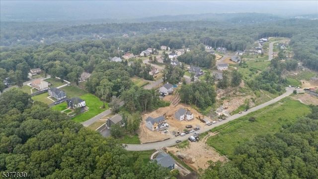 11 Eagles Nest Ter, West Milford Twp., NJ 07480