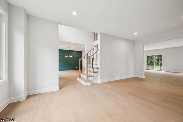 11 Eagles Nest Ter, West Milford Twp., NJ 07480