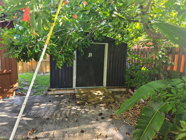 7468 NW 33rd St 7468, Lauderhill, FL 33319