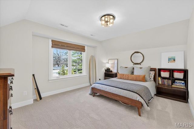 1334 Beverly Avenue, Glendale, MO 63122