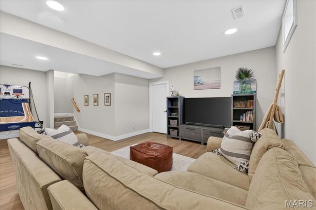 1334 Beverly Avenue, Glendale, MO 63122