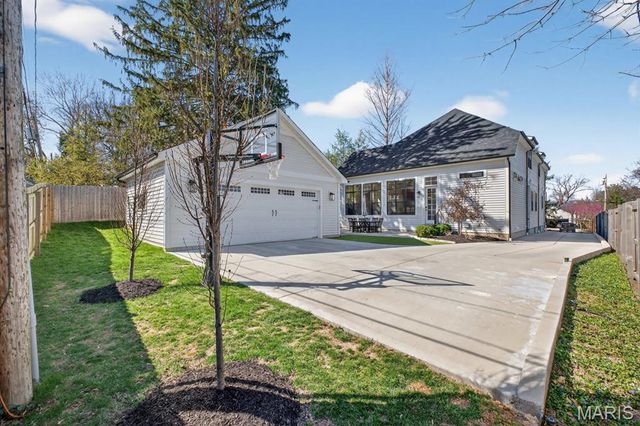 1334 Beverly Avenue, Glendale, MO 63122