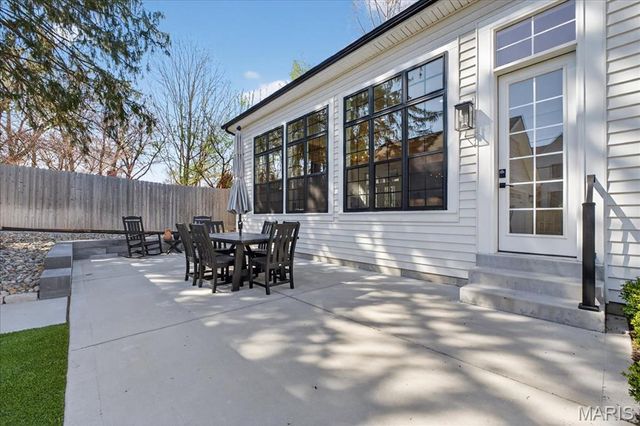 1334 Beverly Avenue, Glendale, MO 63122