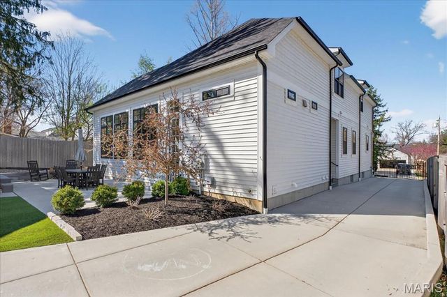 1334 Beverly Avenue, Glendale, MO 63122