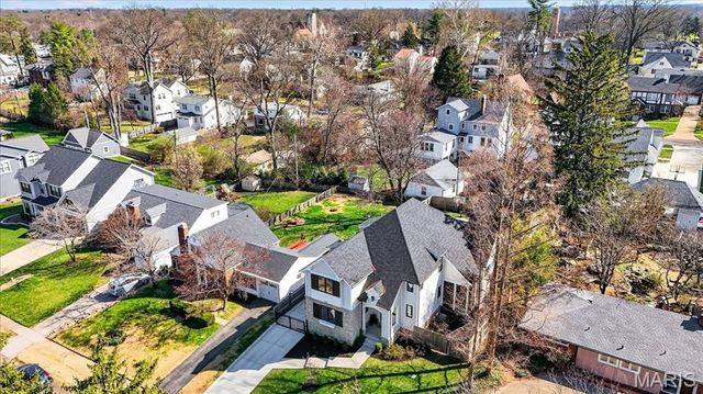 1334 Beverly Avenue, Glendale, MO 63122