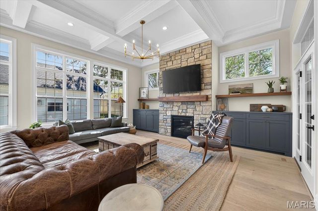 1334 Beverly Avenue, Glendale, MO 63122