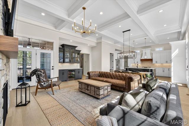 1334 Beverly Avenue, Glendale, MO 63122