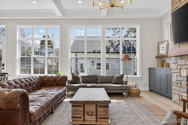 1334 Beverly Avenue, Glendale, MO 63122