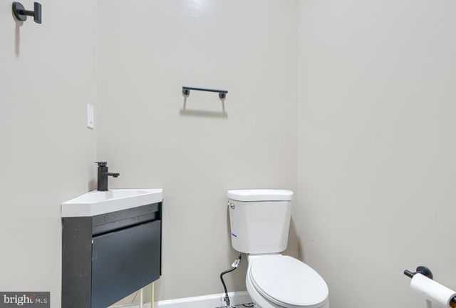 1029 N BENTALOU ST, Baltimore, MD 21216