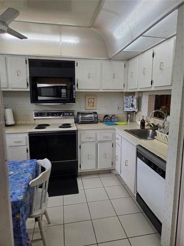 8834 W Mcnab Rd 201, Tamarac, FL 33321