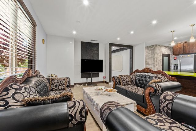 7606 Sycamore Dr, Citrus Heights, CA 95610