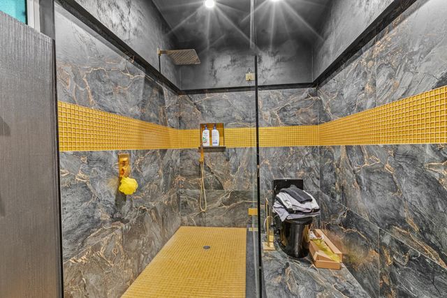 7606 Sycamore Dr, Citrus Heights, CA 95610