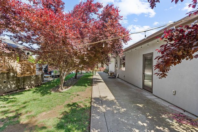 7606 Sycamore Dr, Citrus Heights, CA 95610