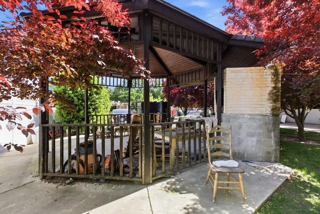 7606 Sycamore Dr, Citrus Heights, CA 95610