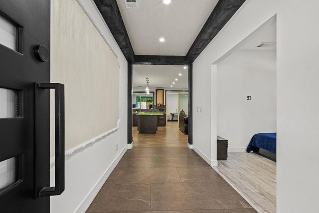 7606 Sycamore Dr, Citrus Heights, CA 95610