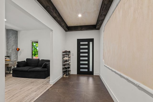 7606 Sycamore Dr, Citrus Heights, CA 95610