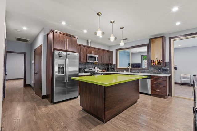 7606 Sycamore Dr, Citrus Heights, CA 95610