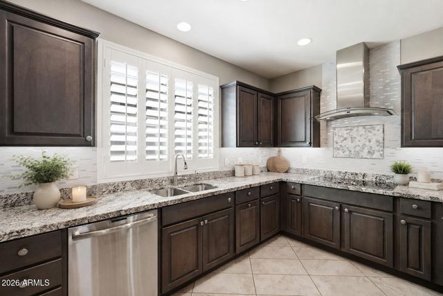 830 E GARDEN BASKET Drive, Queen Creek, AZ 85140